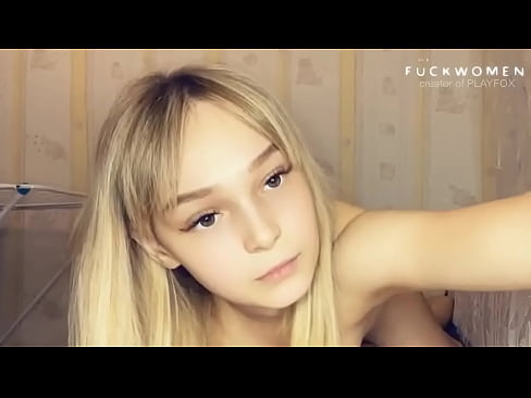 ❤️ Gabar dugsi oo aan dhergin ayaa siisa saaxiibkeed lacag la'aan afka ah Galmo